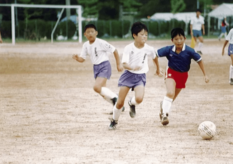 MIYAVI　幼少期　サッカー